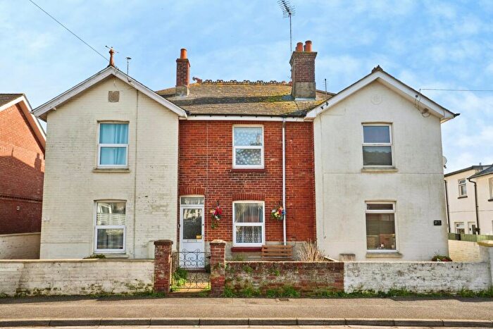 3 Bedroom Terraced House For Sale In Avenue Road, Sandown, PO36