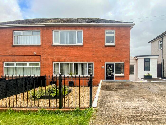 3 Bedroom Semi-Detached House To Rent In Walsh Avenue, Hengrove, Bristol, BS14