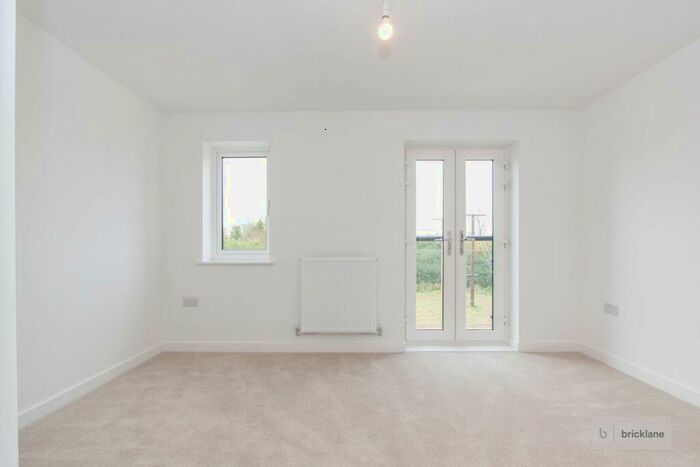 3 Bedroom House To Rent In Gainsborough Avenue, Bristol, BS10