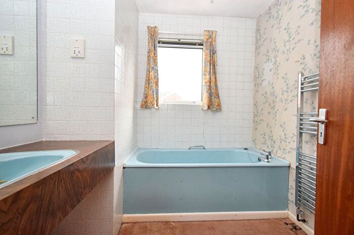 4 Bedroom Detached House For Sale In Thornbury Wood, Hiltingbury, Chandler's Ford, Dq., SO53