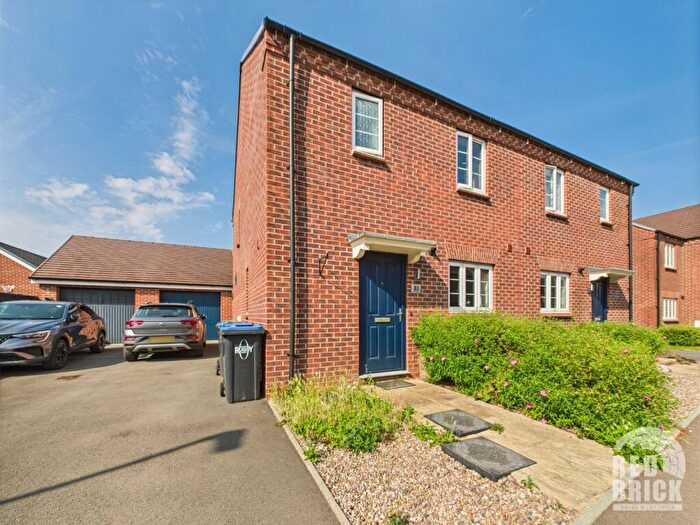 3 Bedroom Semi-Detached House To Rent In West Coast Lane, Rugby, CV21