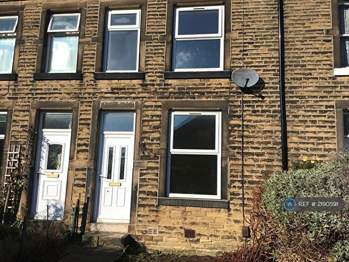 3 Bedroom Terraced House To Rent In Cadogan Avenue, Huddersfield, HD3
