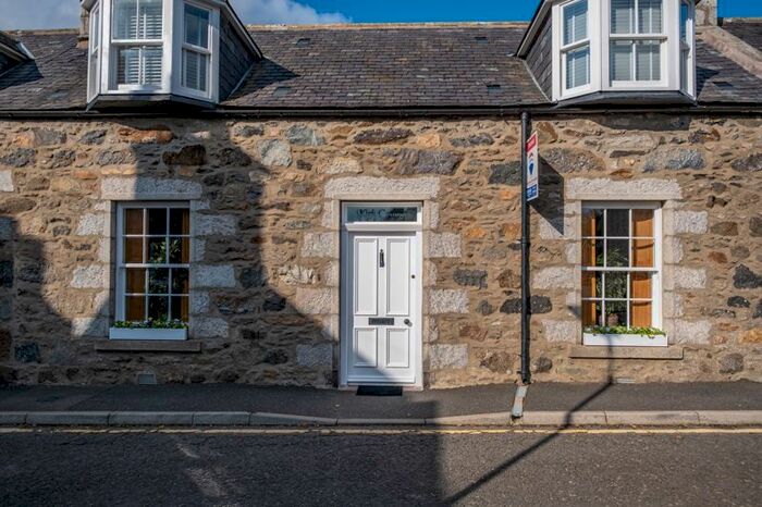 2 Bedroom Cottage For Sale In Kirk Street, Oldmeldrum, Inveruire, AB51