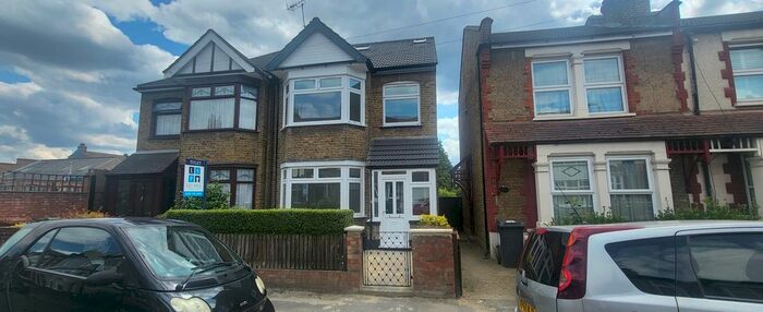 5 Bedroom Terraced House To Rent In Bateman Road, London, E4