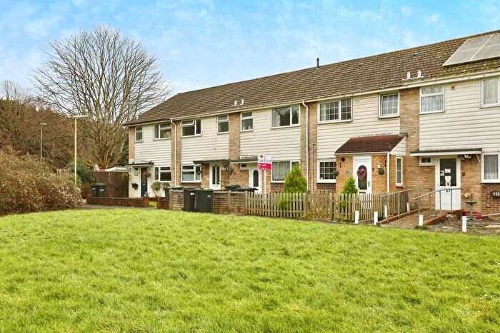 3 Bedroom Terraced House For Sale In Hanbidge Crescent, Gosport, PO13