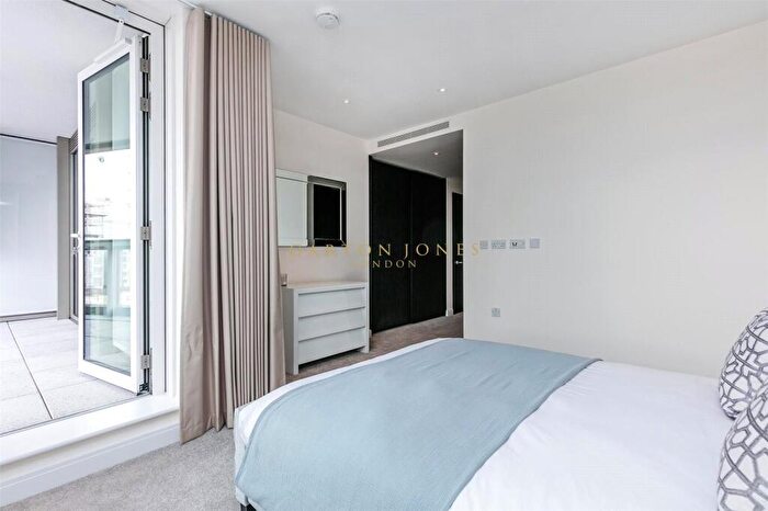 2 Bedroom Apartment To Rent In Camellia House, Queenstown Road, London, SW11