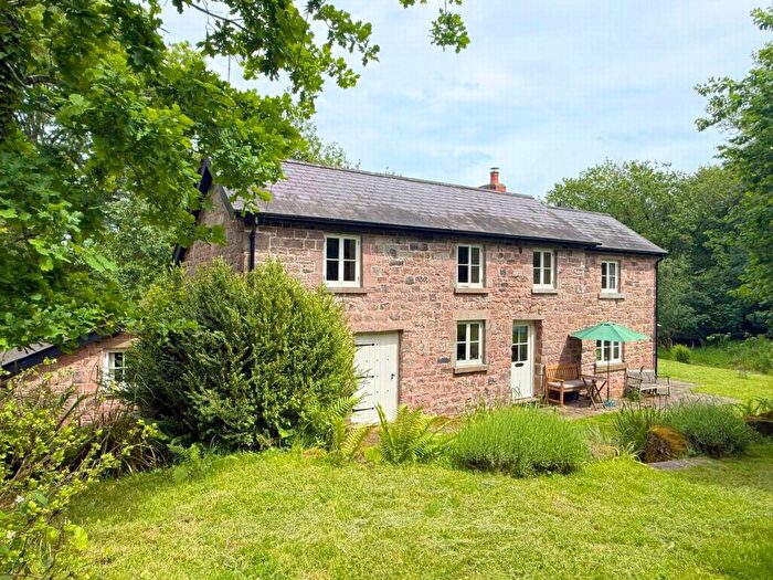 3 Bedroom Cottage For Sale In Pen-Y-Fan, The Narth, NP25