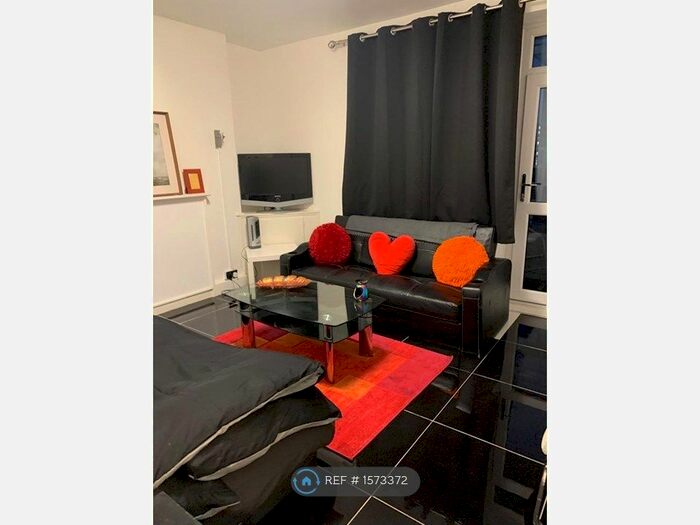 1 Bedroom Flat To Rent In Fount Street, London, SW8