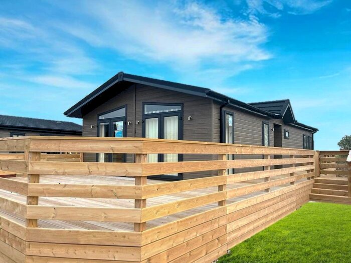 3 Bedroom Lodge For Sale In Barholm Road, Tallington, PE9