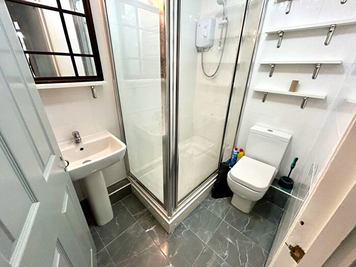 3 Bedroom Flat To Rent In Mannington Place, Bournemouth, BH2
