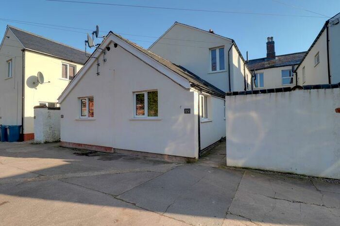 2 Bedroom Flat To Rent In Wolverhampton Road, Stafford, ST17