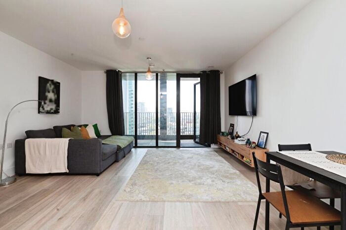 2 Bedroom Flat For Sale In Marshgate Lane, London, E15