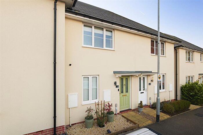 2 Bedroom Terraced House For Sale In Rhondda Vale, Aylesham, CT3