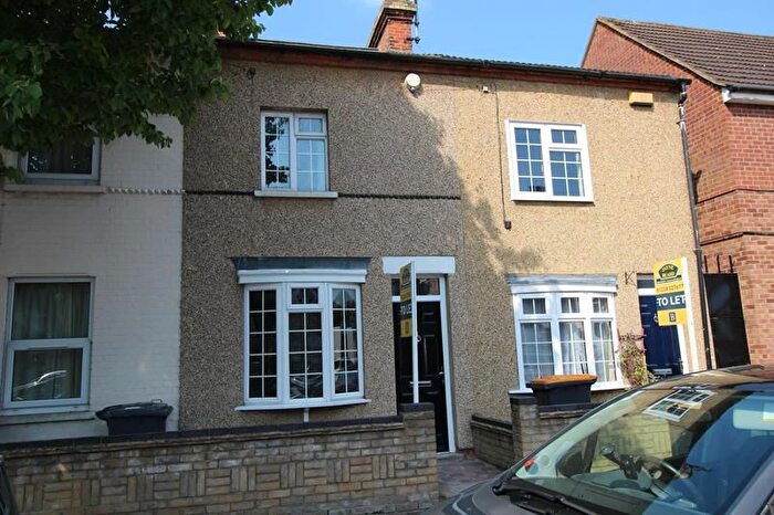 3 Bedroom Terraced House To Rent In Howbury Street, Bedford, MK40