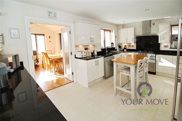 5 Bedroom Link Detached House For Sale In Keeley Farm Court, Wootton, Bedford, Bedfordshire, MK43