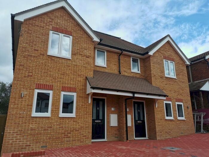 4 Bedroom Semi-Detached House To Rent In Dibdin Road, Sutton, SM1