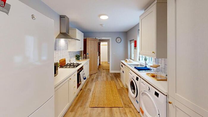 5 Bedroom House To Rent In Priory Road, EX4