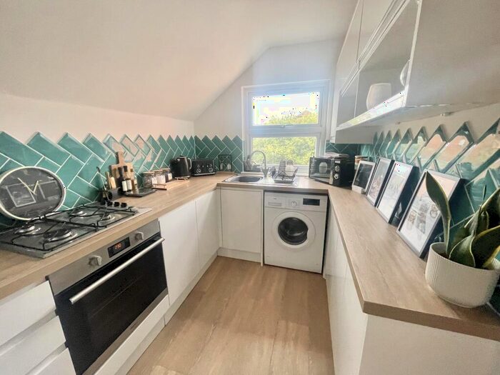 1 Bedroom Flat To Rent In Yeend Close, Cheltenham, GL51