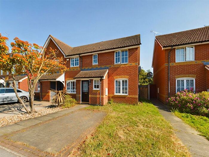 3 Bedroom House To Rent In Karina Close, Chigwell, IG7