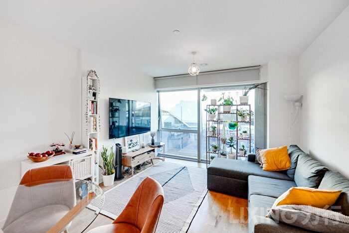2 Bedroom Flat For Sale In Cutter Lane, Greenwich, SE10