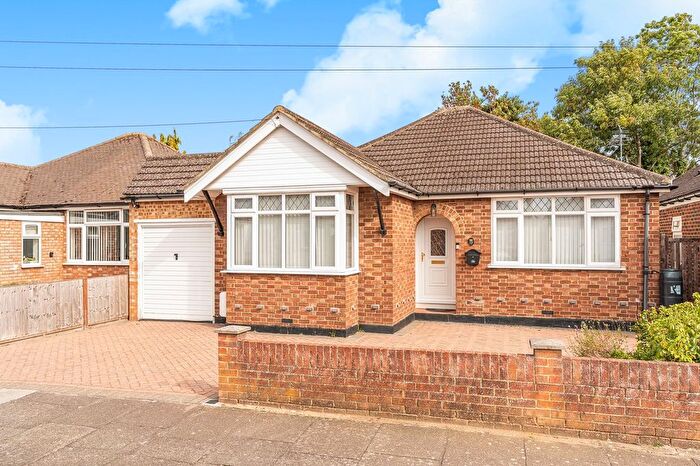 2 Bedroom Detached Bungalow For Sale In Homestead Road, Staines-Upon-Thames, TW18