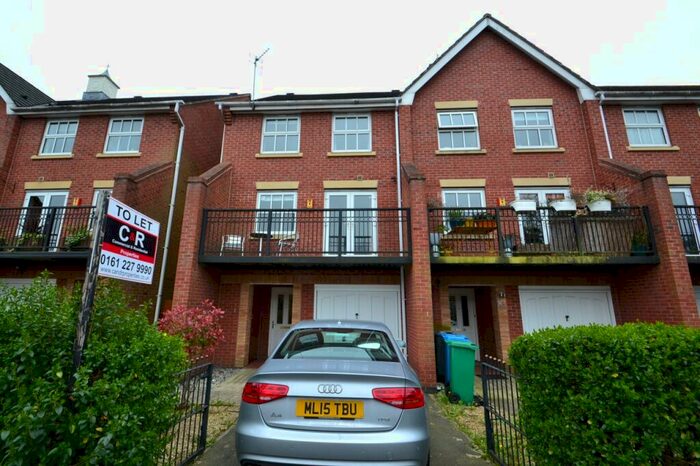 4 Bedroom Town House To Rent In Brantingham Road, Whalley Range, Manchester, M16