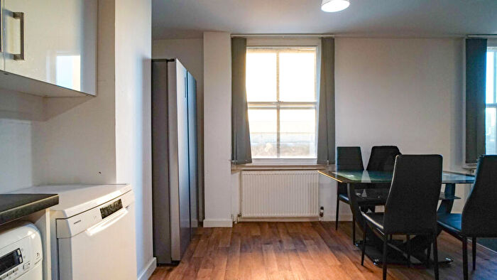 6 Bedroom Apartment To Rent In West Street, Sheffield, S1