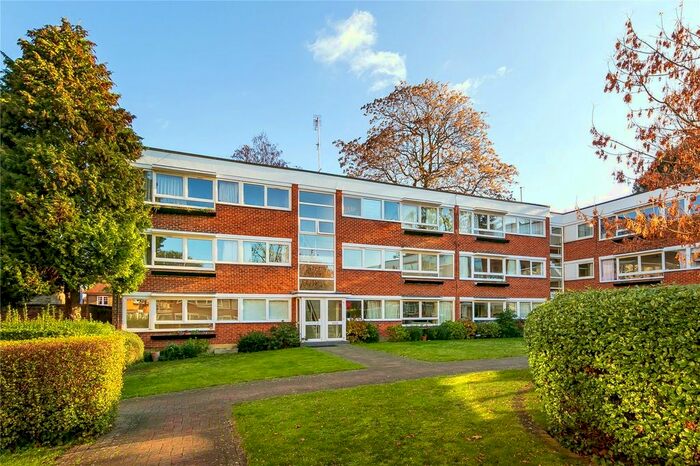 2 Bedroom Flat To Rent In Kings Road, Richmond, TW10
