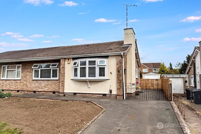 2 Bedroom Semi-Detached Bungalow For Sale In Tamar Road, Bulkington, CV12