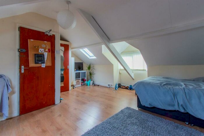 7 Bedroom Private Hall To Rent In Gordon Road, Cathays, CF24