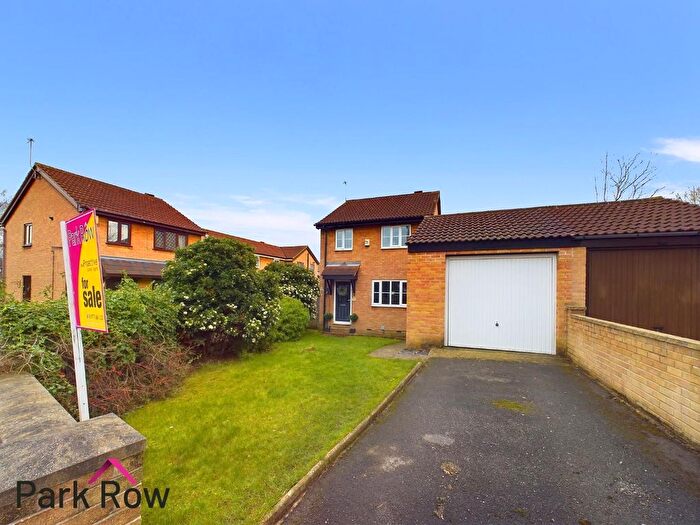 3 Bedroom Detached House For Sale In Longwoods Walk, Knottingley, WF11
