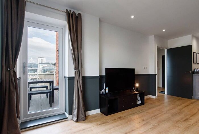 1 Bedroom Flat For Sale In Brickworks, Butetown, Cardiff, CF10