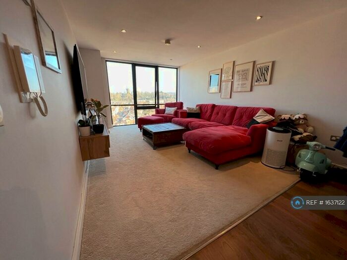 2 Bedroom Flat To Rent In Centrillion Point, Croydon, CR0