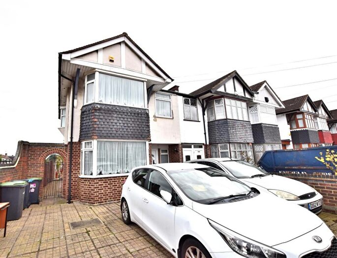 3 Bedroom End Of Terrace House For Sale In Empire Avenue, London, Greater London., N18