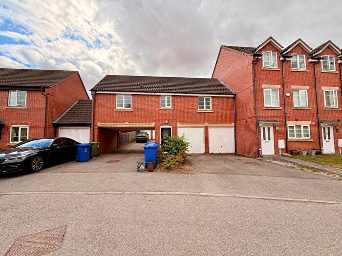2 Bedroom Flat To Rent In Badger Lane, Grange Park, Northampton, NN4