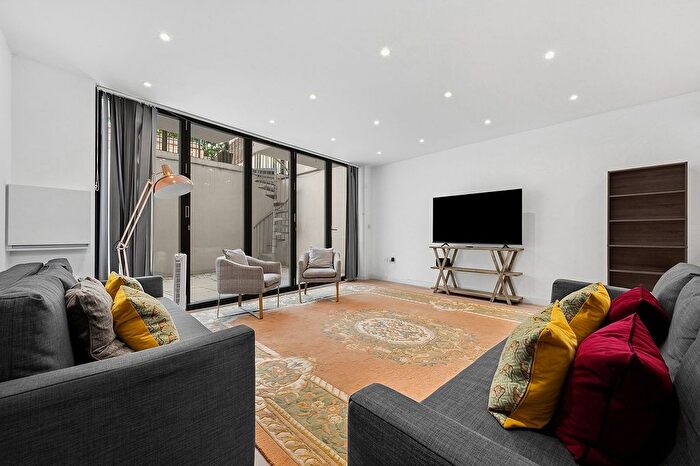 2 Bedroom Flat To Rent In Grange Road, Bermondsey, SE1