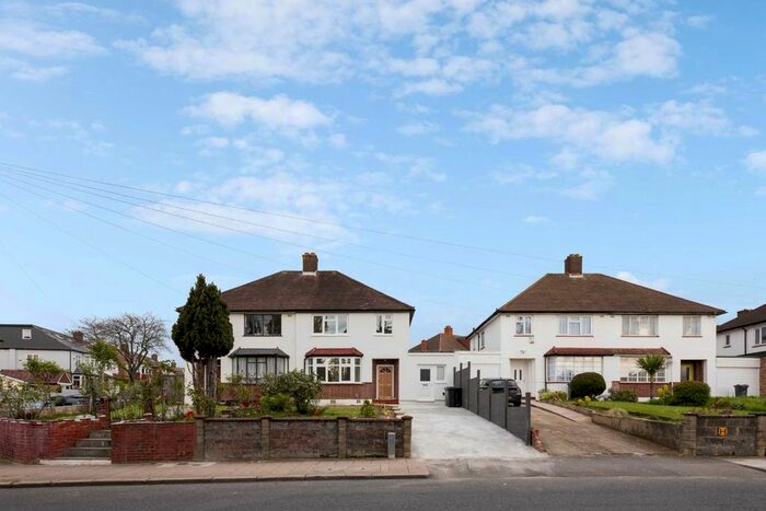 5 Bedroom Semi-Detached House To Rent In Leigham Court Road, London, SW16