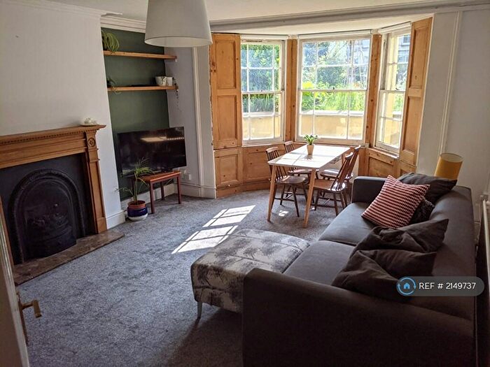 2 Bedroom Flat To Rent In Cotham Brow, Bristol, BS6