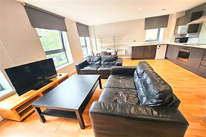 4 Bedroom Apartment To Rent In West One Reflect, City Centre, S3