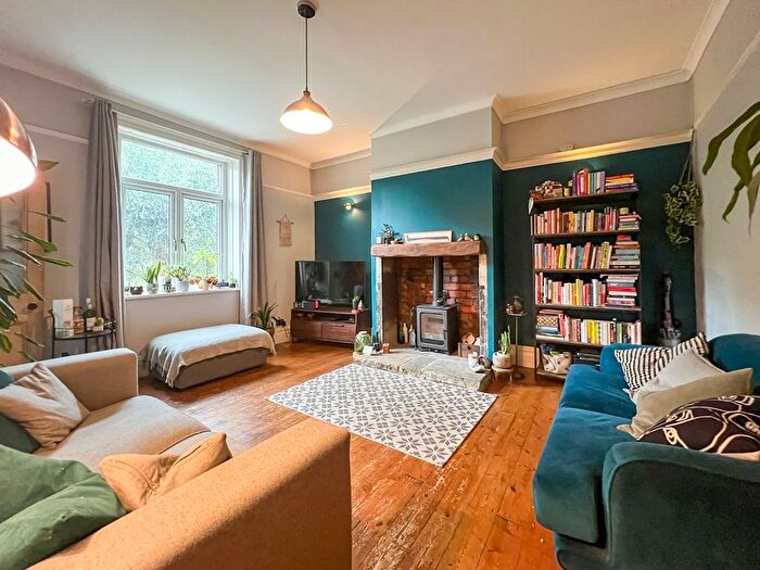2 Bedroom Terraced House For Sale In Clough Road, Slaithwaite, Huddersfield, HD7