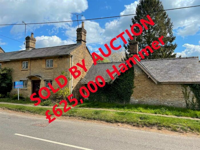 3 Bedroom Cottage For Sale In Junction Road, Churchill, OX7
