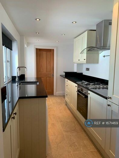 3 Bedroom Semi-Detached House To Rent In Dapdune Road, Guildford, GU1