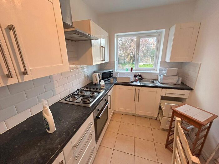3 Bedroom Semi Detached House To Rent In Kings Road, Chorlton, M21