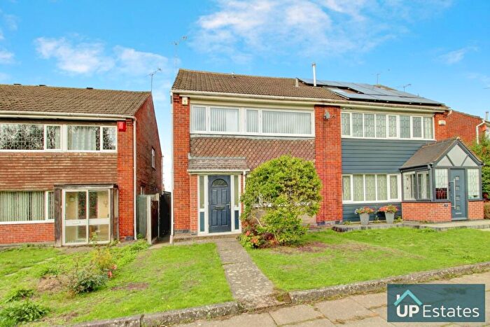 4 Bedroom Semi-Detached House For Sale In Billesden Close, Ernesford Grange, Coventry, CV3