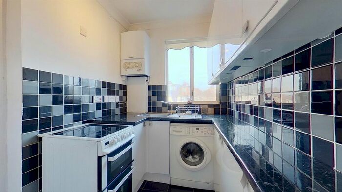 2 Bedroom Flat To Rent In Church Hill Road, Cheam, Sutton, SM3