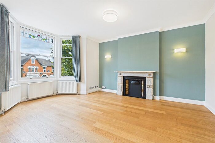2 Bedroom Flat To Rent In Lewin Road, Streatham, SW16
