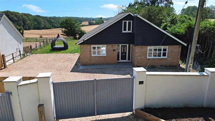 3 Bedroom Detached House For Sale In Shalden Green Road, Shalden, Alton, Hampshire, GU34