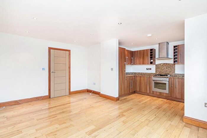 2 Bedroom Flat To Rent In Mayplace Road East, Bexleyheath, Kent, DA7