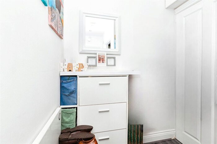 1 Bedroom Flat For Sale In Longbridge Road, Barking, IG11