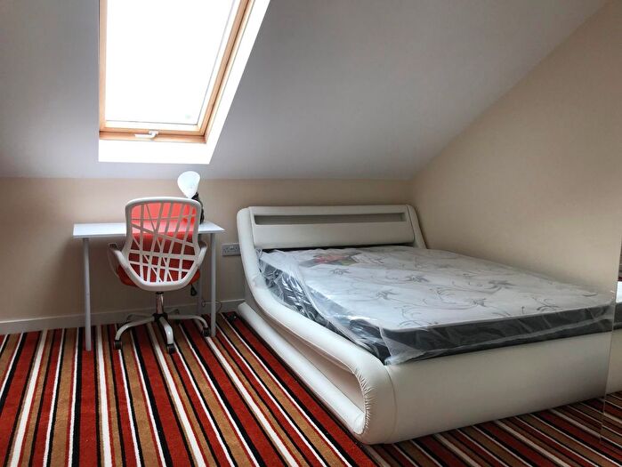3 Bedroom Town House For Sale In Ashburnham Way, Liverpool, L3
